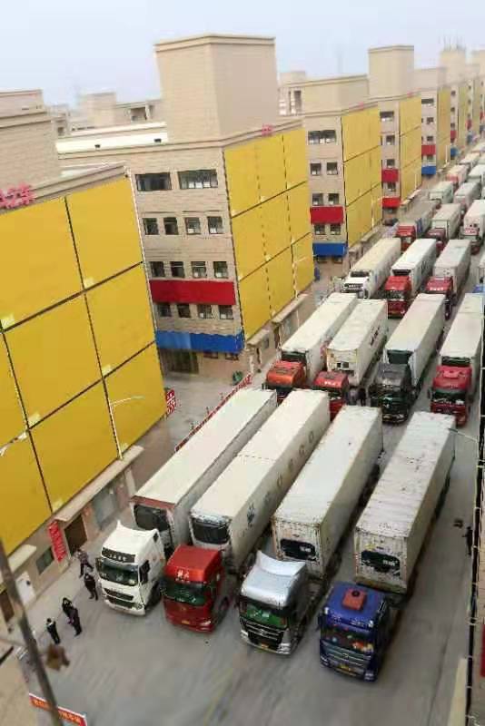 中原四季水产物流港 进口冷链食品管控忙，货物专用运输护航安全